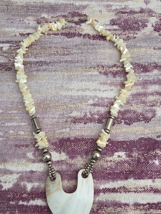 Cream Shell & Silver Bead Statement Necklace - Picture 2 of 8